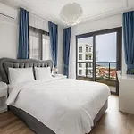 Caesar Blue Seaside Luxury Apartment *