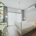 Caesar Blue Seaside Luxury Apartment