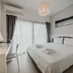 Caesar Blue Seaside Luxury