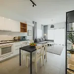 Caesar Blue Seaside Luxury Apartment