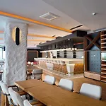 Caesar Blue Seaside Luxury Gastria
