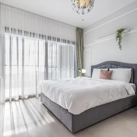 Caesar Blue Seaside Luxury *