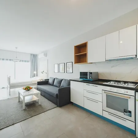 Caesar Blue Seaside Luxury *