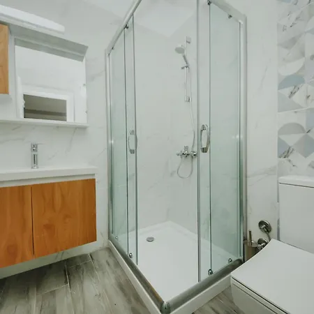 Caesar Blue Seaside Luxury Gastria