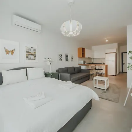 Caesar Blue Seaside Luxury