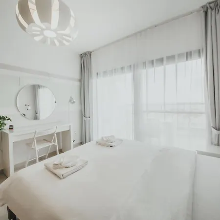 Caesar Blue Seaside Luxury 아파트