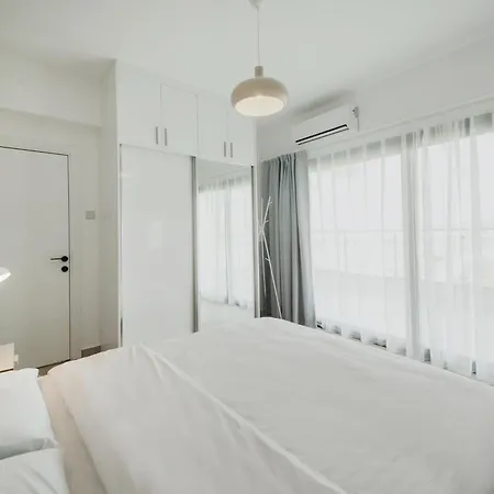 Caesar Blue Seaside Luxury *