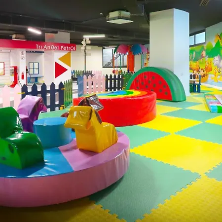 Caesar Blue Seaside Luxury Gastria