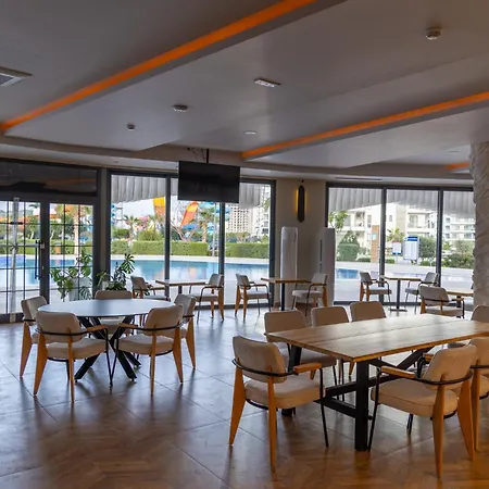 Caesar Blue Seaside Luxury Apartment *