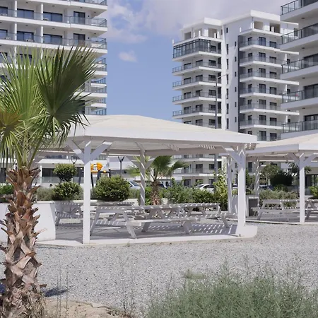Caesar Blue Seaside Luxury