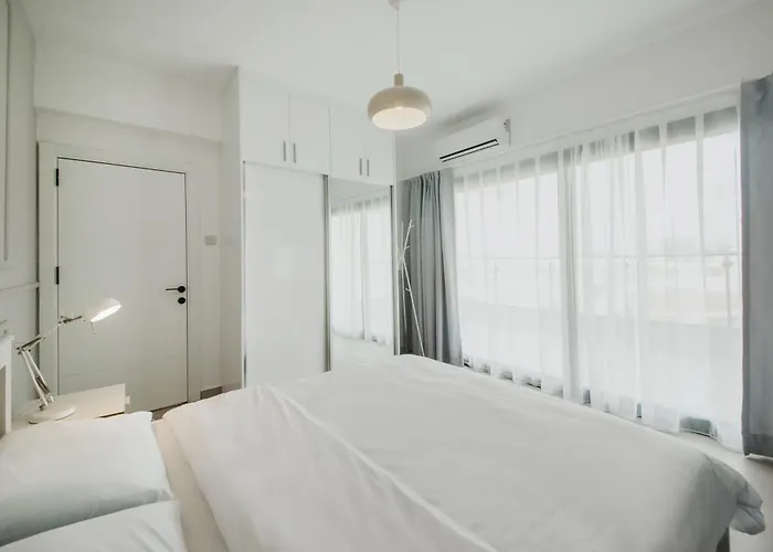 Caesar Blue Seaside Luxury *